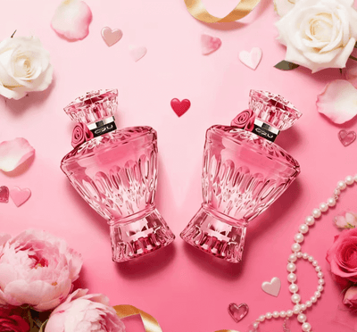 Perfume with persimmon and bergamot